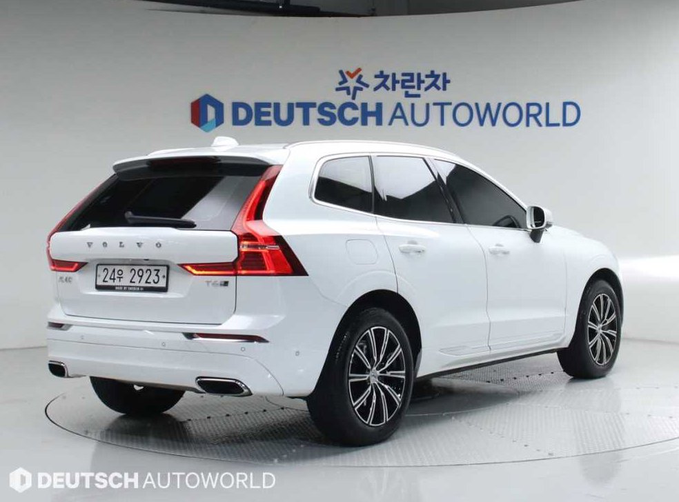 볼보 XC60 T6 AWD 인스크립션 사진 2