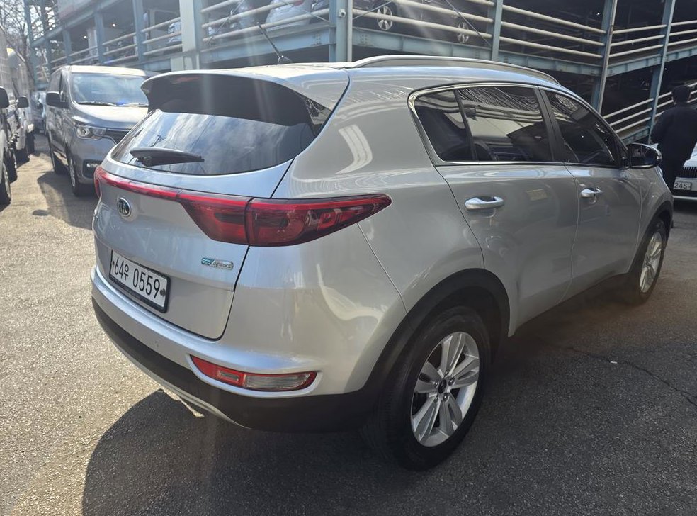 기아 스포티지 디젤 2.0 2WD 프레스티지 사진 4