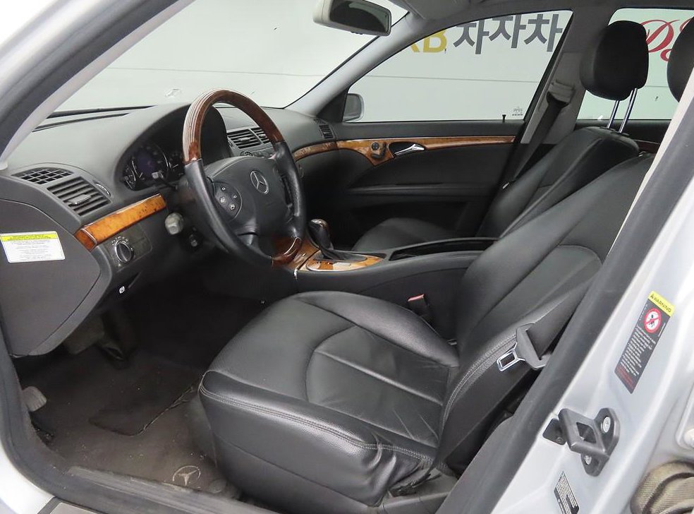 벤츠 E 클래스 E350 4MATIC 사진 5