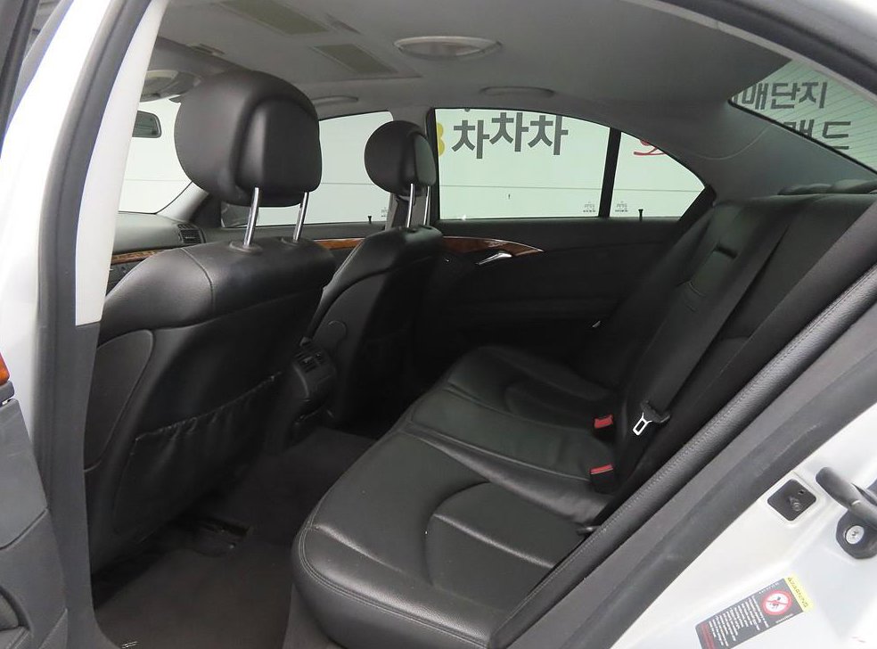 벤츠 E 클래스 E350 4MATIC 사진 6