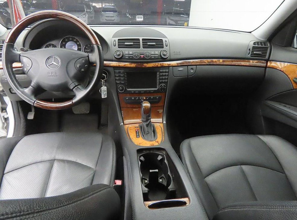 벤츠 E 클래스 E350 4MATIC 사진 7