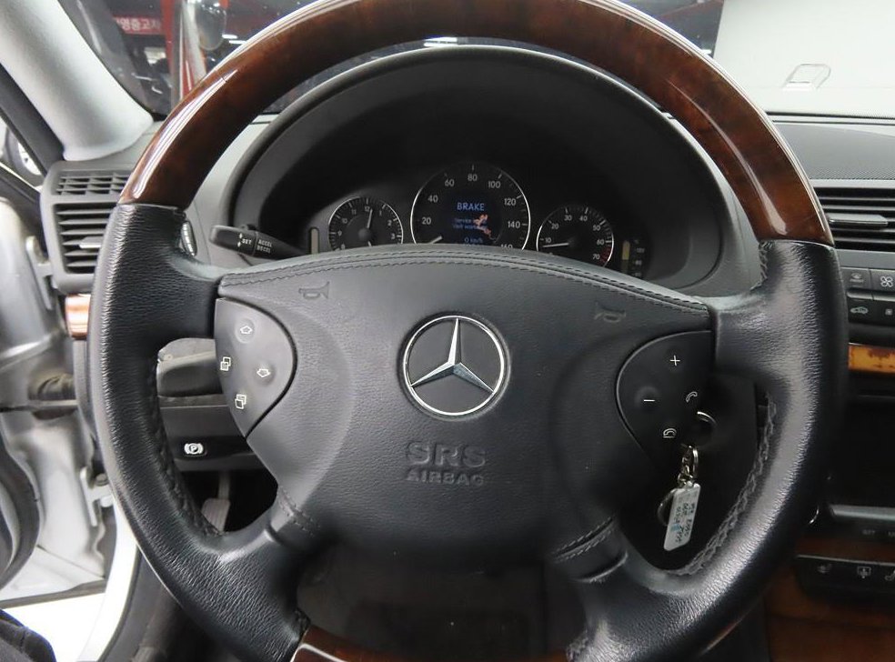 벤츠 E 클래스 E350 4MATIC 사진 8