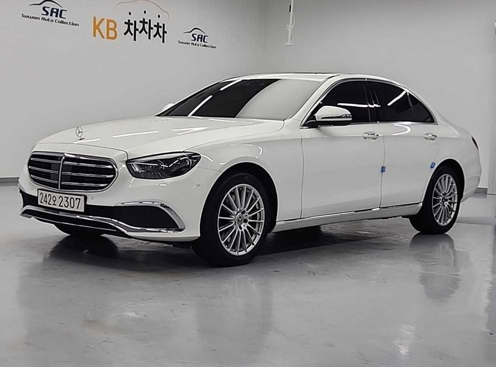 벤츠 E 클래스 E220d 4MATIC 익스클루시브