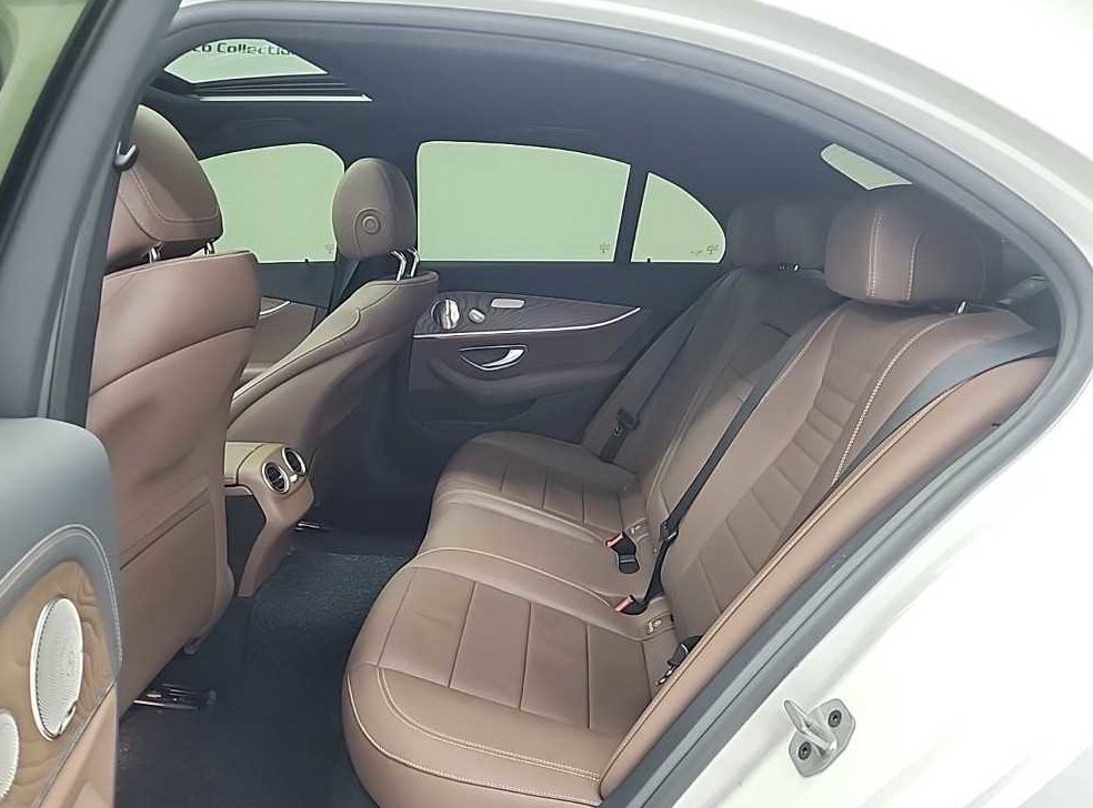 벤츠 E 클래스 E220d 4MATIC 익스클루시브 사진 12