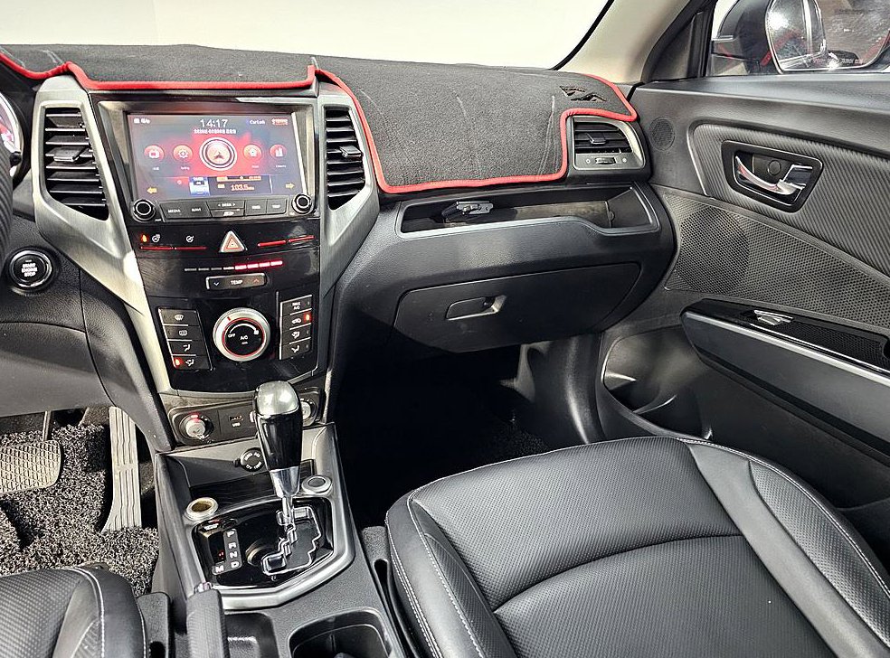 KG모빌리티(쌍용)  티볼리 2WD 가솔린 VX 사진 10
