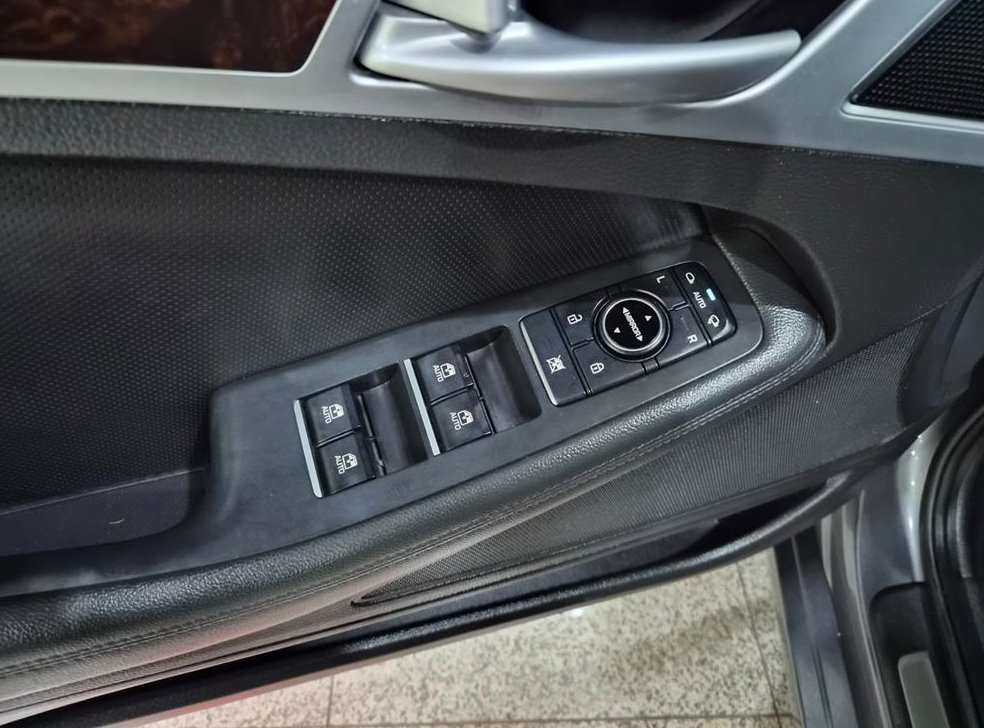 현대 제네시스 G330 모던 AWD 사진 15