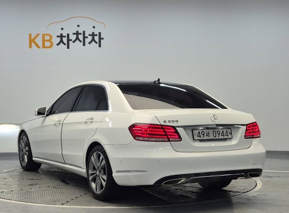 벤츠 E 클래스 E300 아방가르드 사진 2