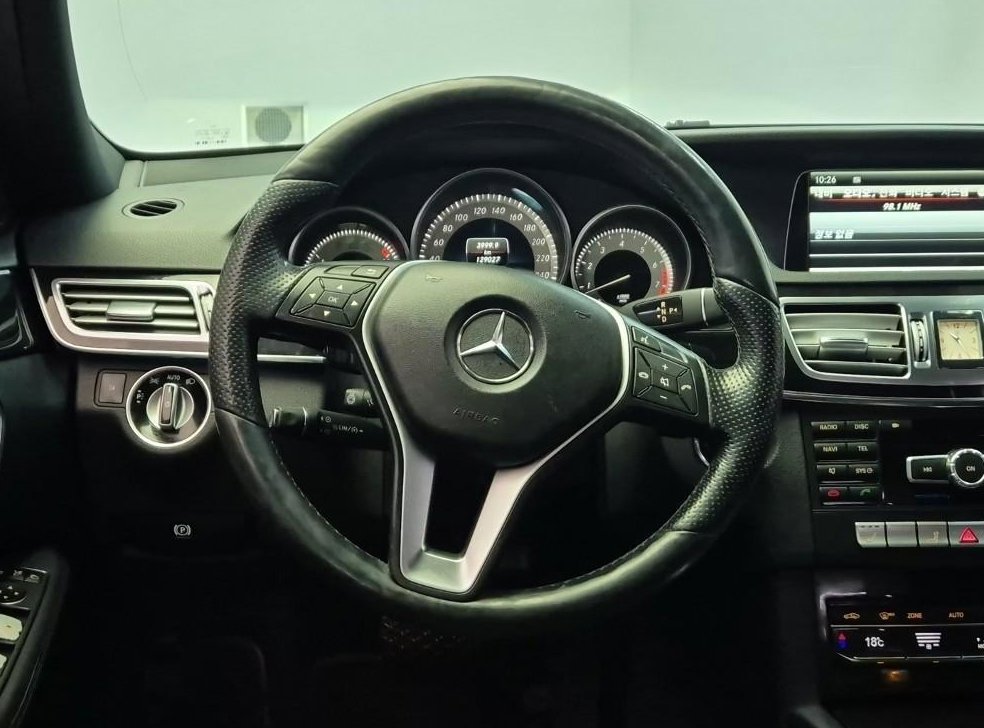 벤츠 E 클래스 E300 아방가르드 사진 7