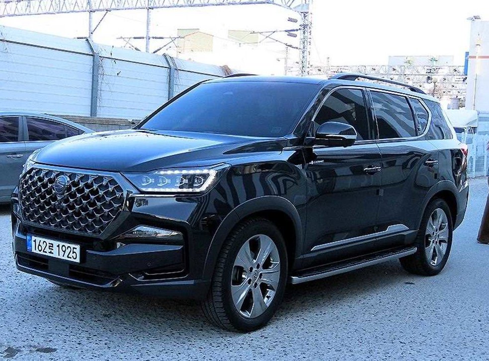 KG모빌리티(쌍용)  렉스턴 디젤 2.2 4WD 시그니처 사진 2