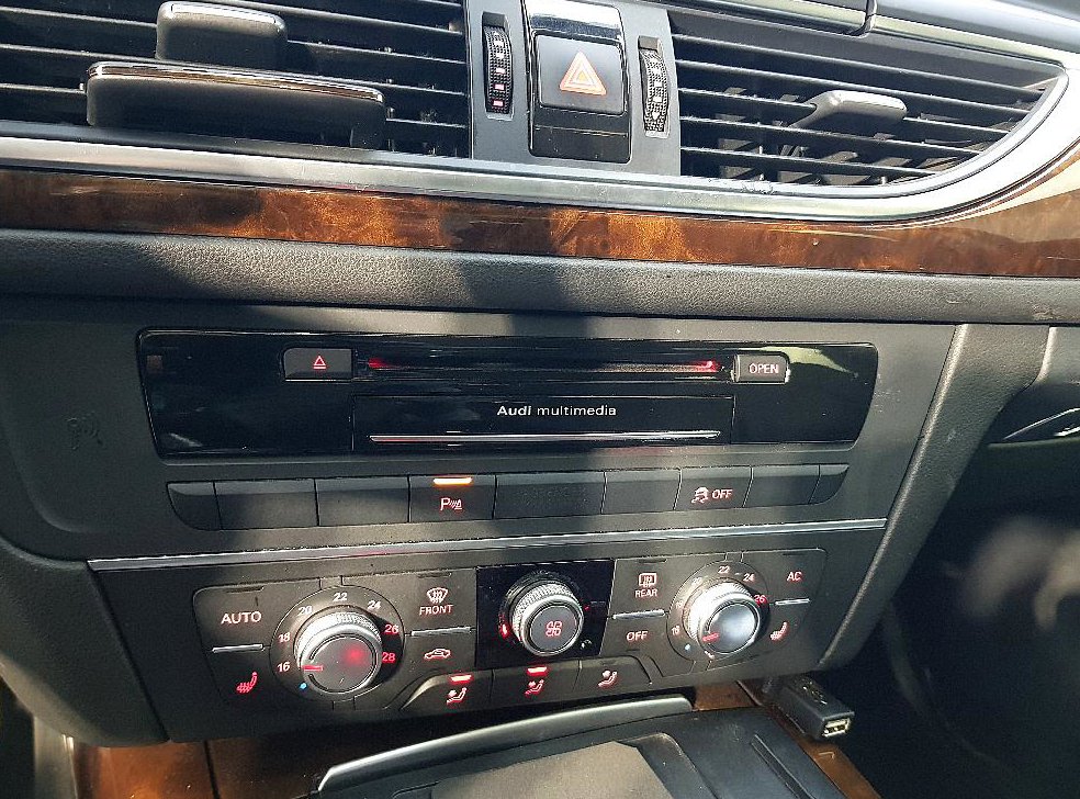 아우디 A6 2.0 TFSI 사진 12