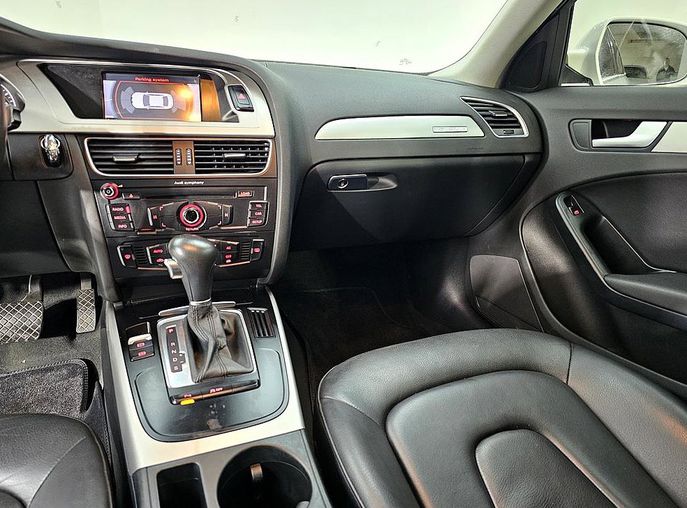 아우디 A4 2.0 TFSI 콰트로 사진 10