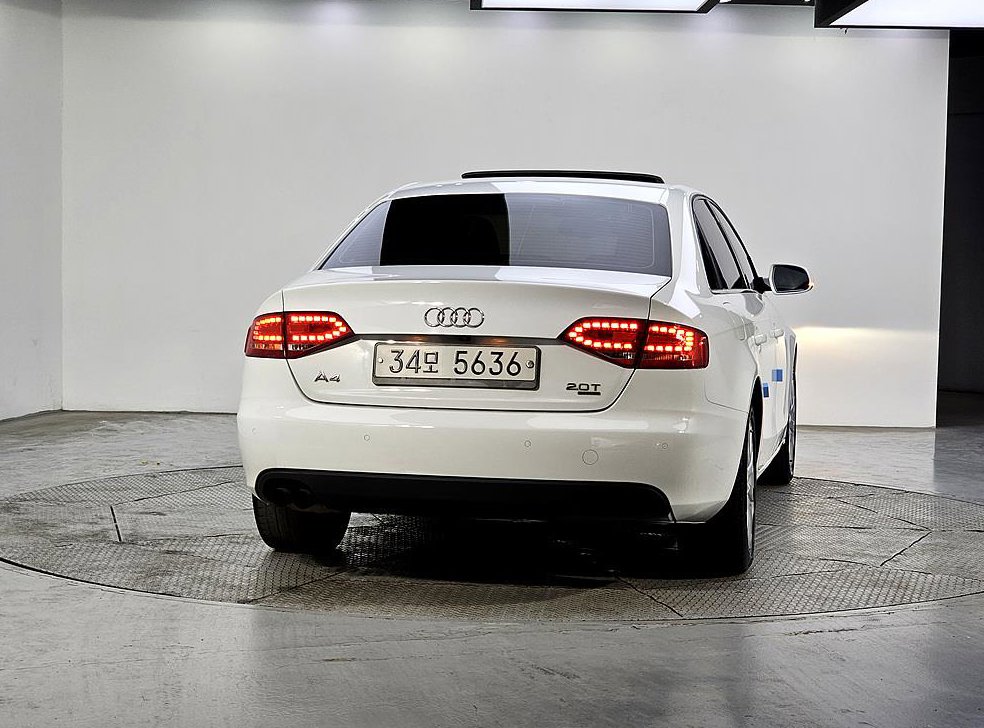 아우디 A4 2.0 TFSI 콰트로 사진 3