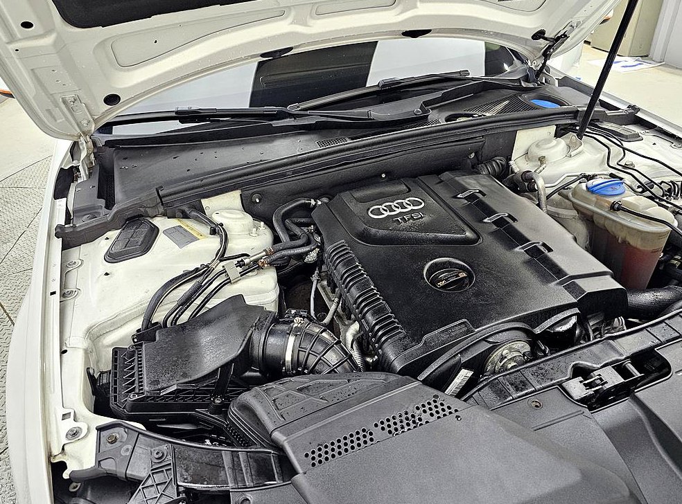 아우디 A4 2.0 TFSI 콰트로 사진 6