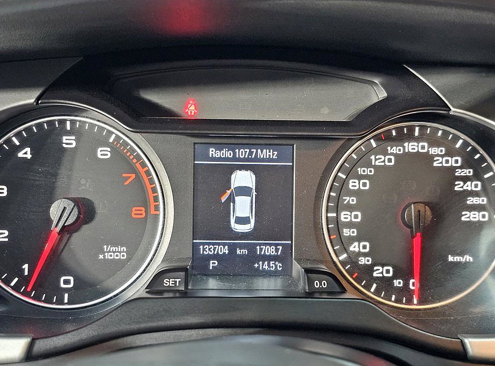 아우디 A4 2.0 TFSI 콰트로 사진 7