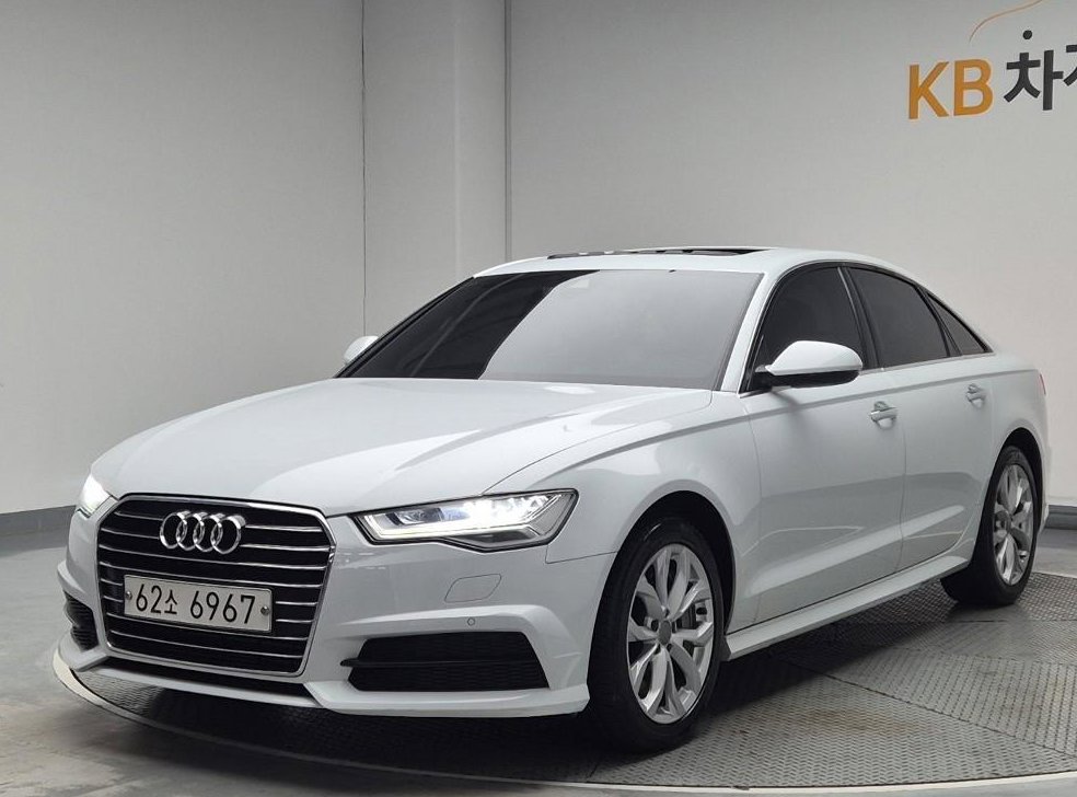 아우디 A6 40 TFSI