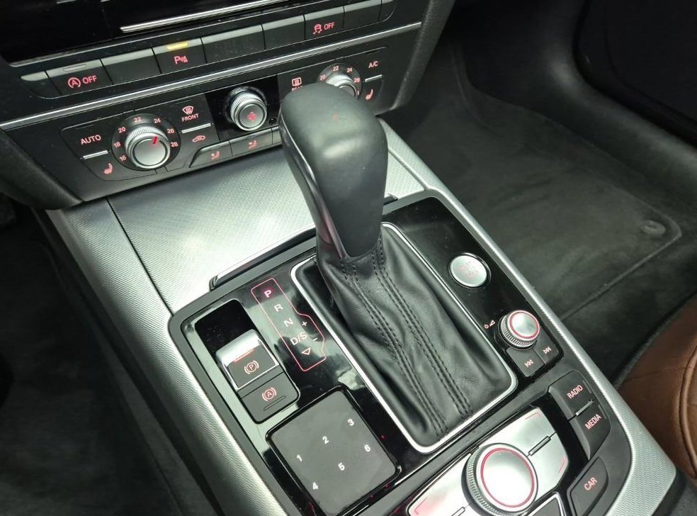 아우디 A6 40 TFSI 사진 8