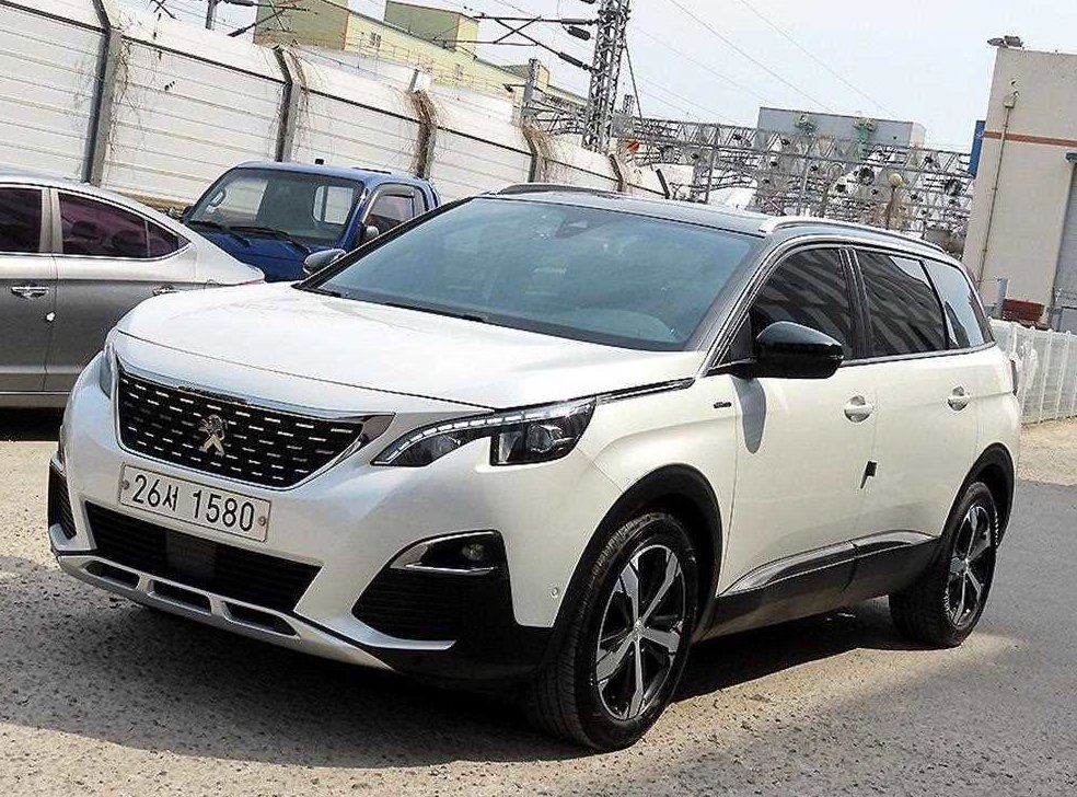 푸조 5008 1.6 BlueHDi GT Line 사진 2