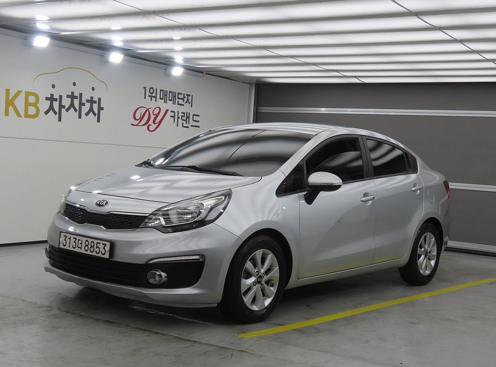 기아 프라이드 4DR 1.6 GDI 럭셔리