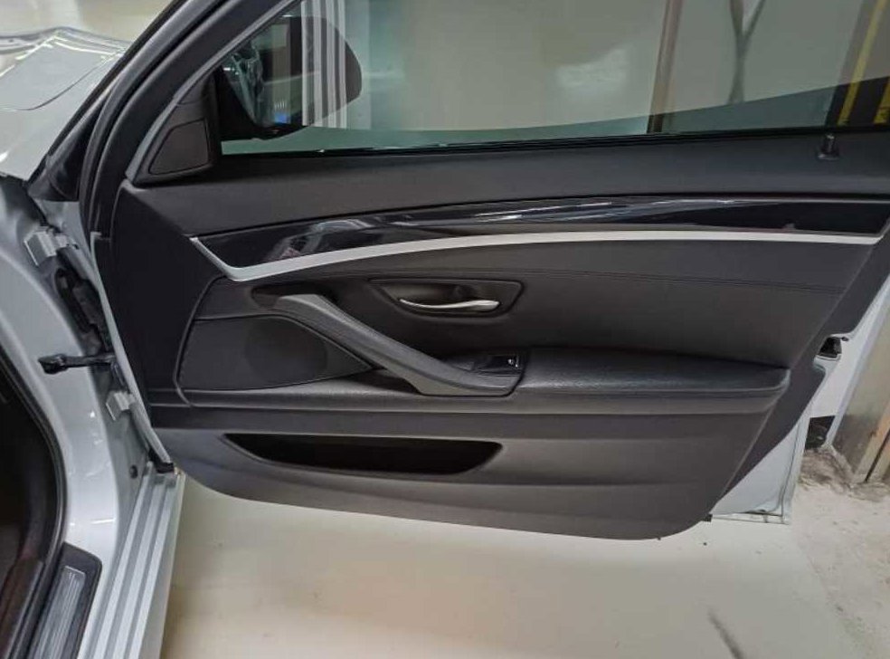 BMW 5시리즈 520d xDrive M 에어로다이나믹 사진 15