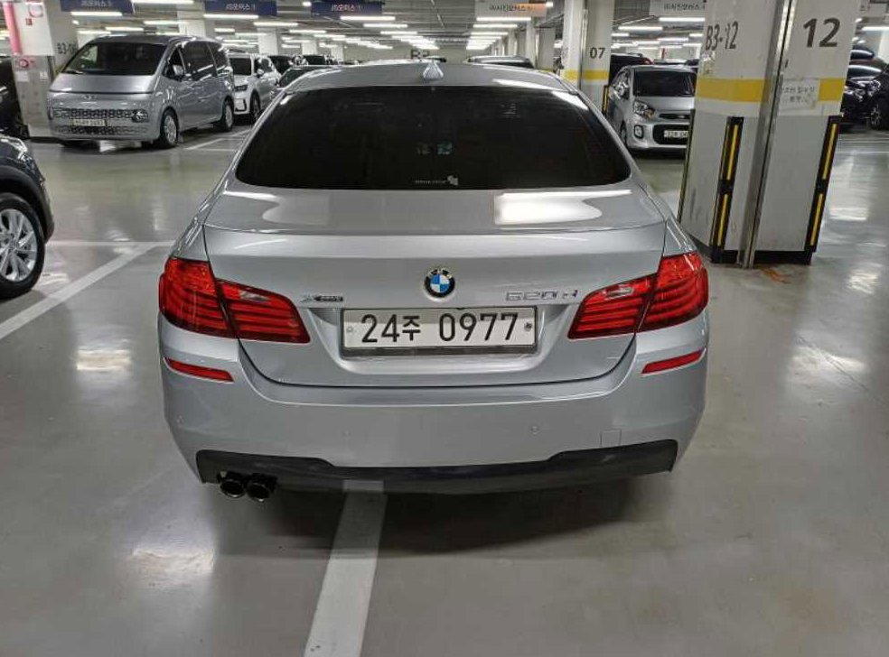 BMW 5시리즈 520d xDrive M 에어로다이나믹 사진 4