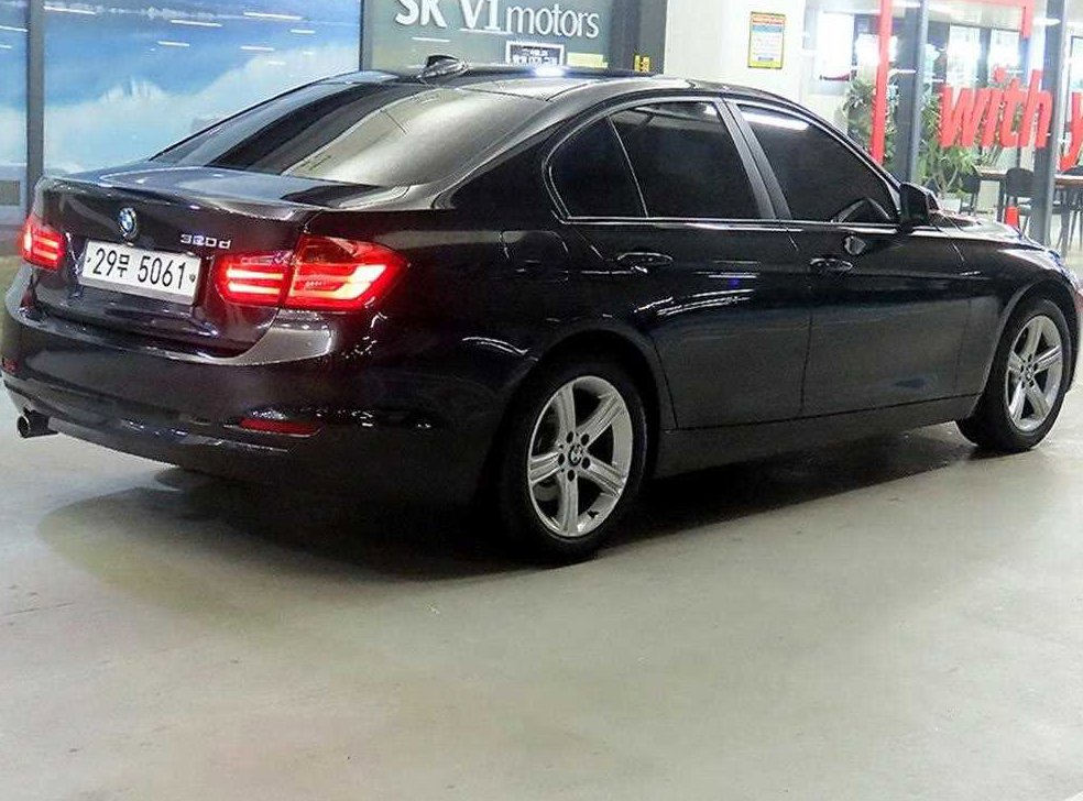 BMW 3시리즈 320d 사진 4