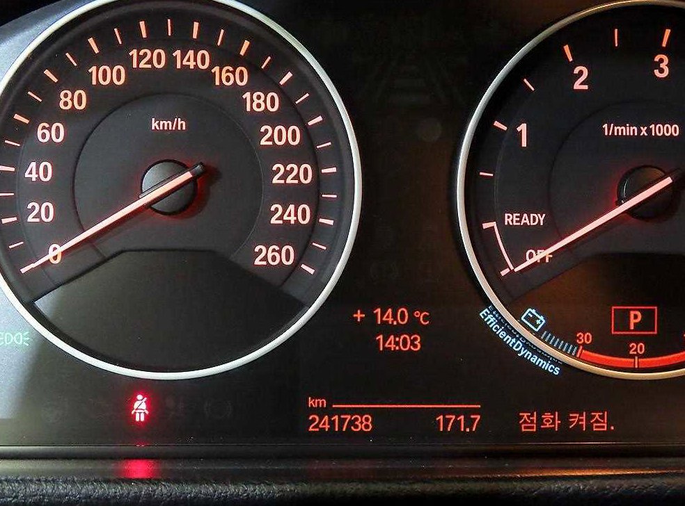 BMW 3시리즈 320d 사진 9