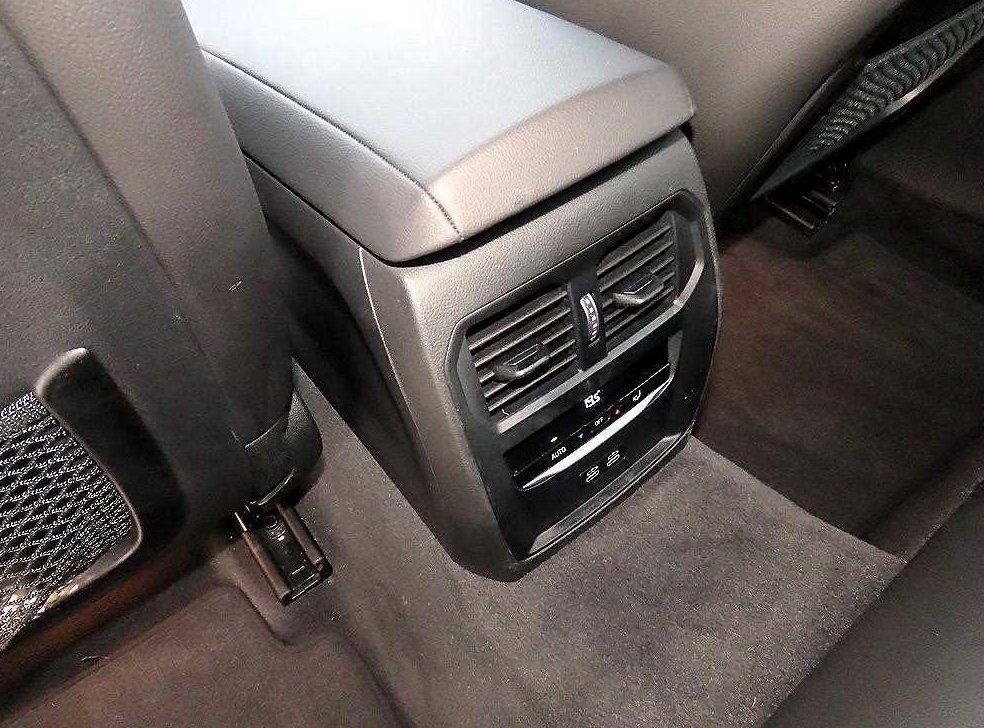 BMW 3시리즈 320i 사진 17
