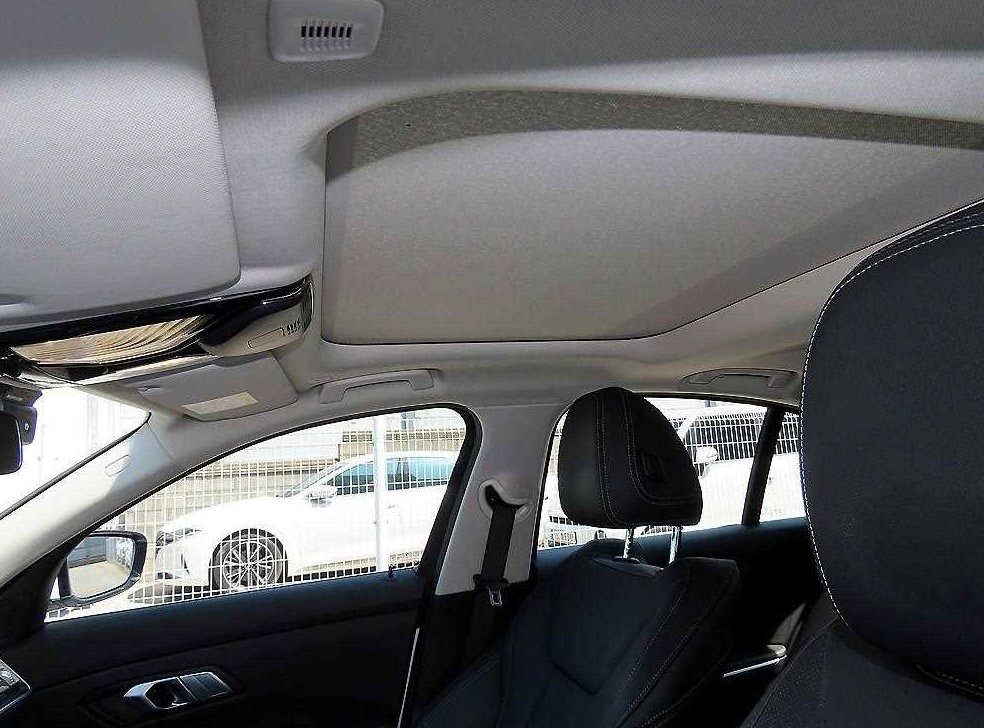 BMW 3시리즈 320i 사진 18