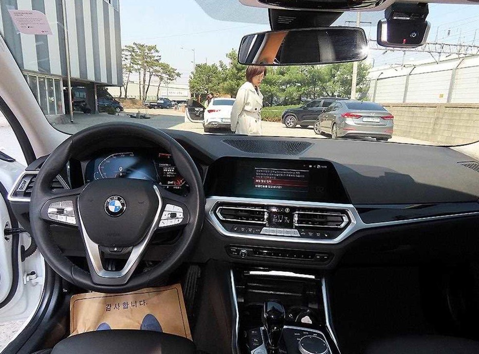 BMW 3시리즈 320i 사진 7