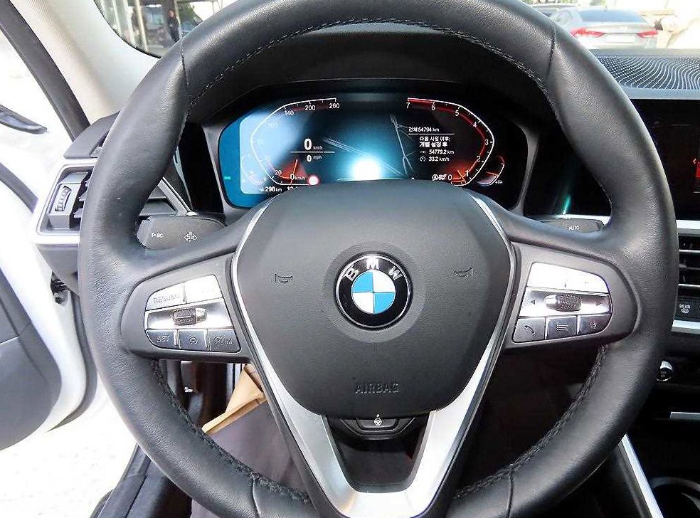 BMW 3시리즈 320i 사진 8
