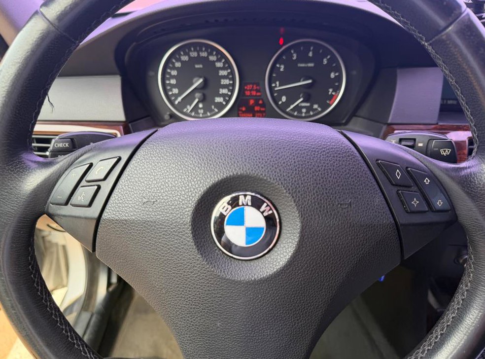 BMW 5시리즈 528i 사진 11