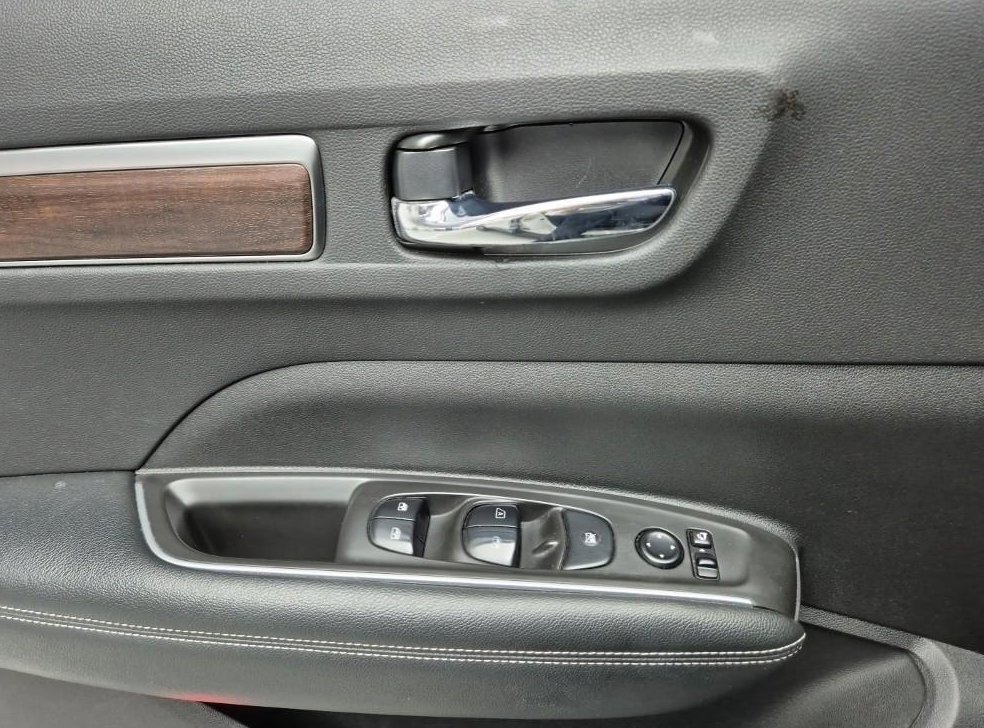 르노코리아(삼성) QM6 2.0 LPe RE 시그니처 2WD 사진 17