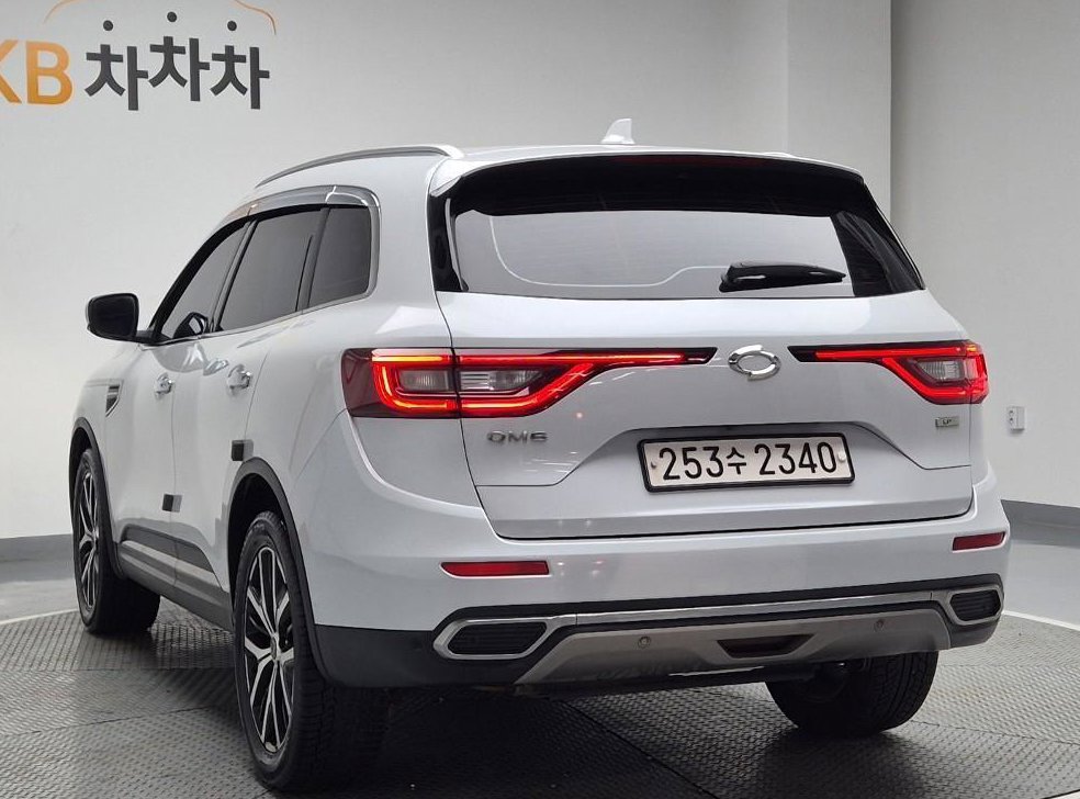 르노코리아(삼성) QM6 2.0 LPe RE 시그니처 2WD 사진 2