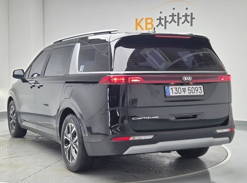 기아 카니발 디젤 9인승 프레스티지 사진 3