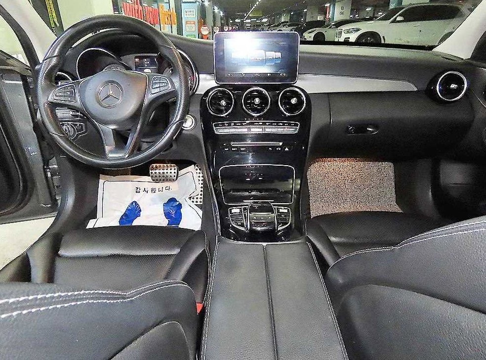 벤츠 C 클래스 C220 d 아방가르드 사진 10
