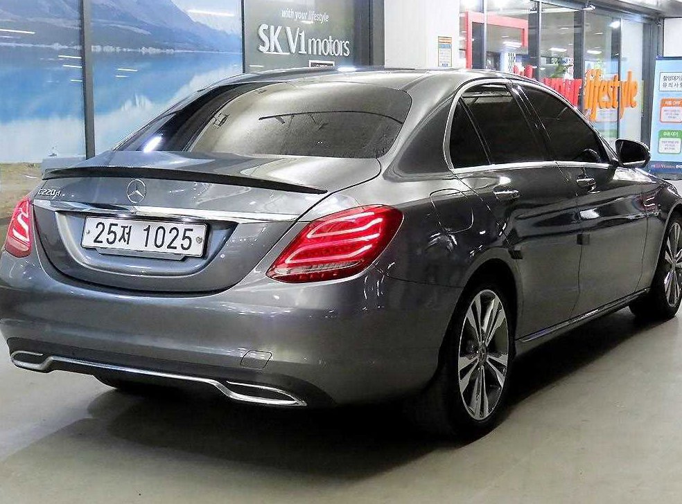 벤츠 C 클래스 C220 d 아방가르드 사진 4