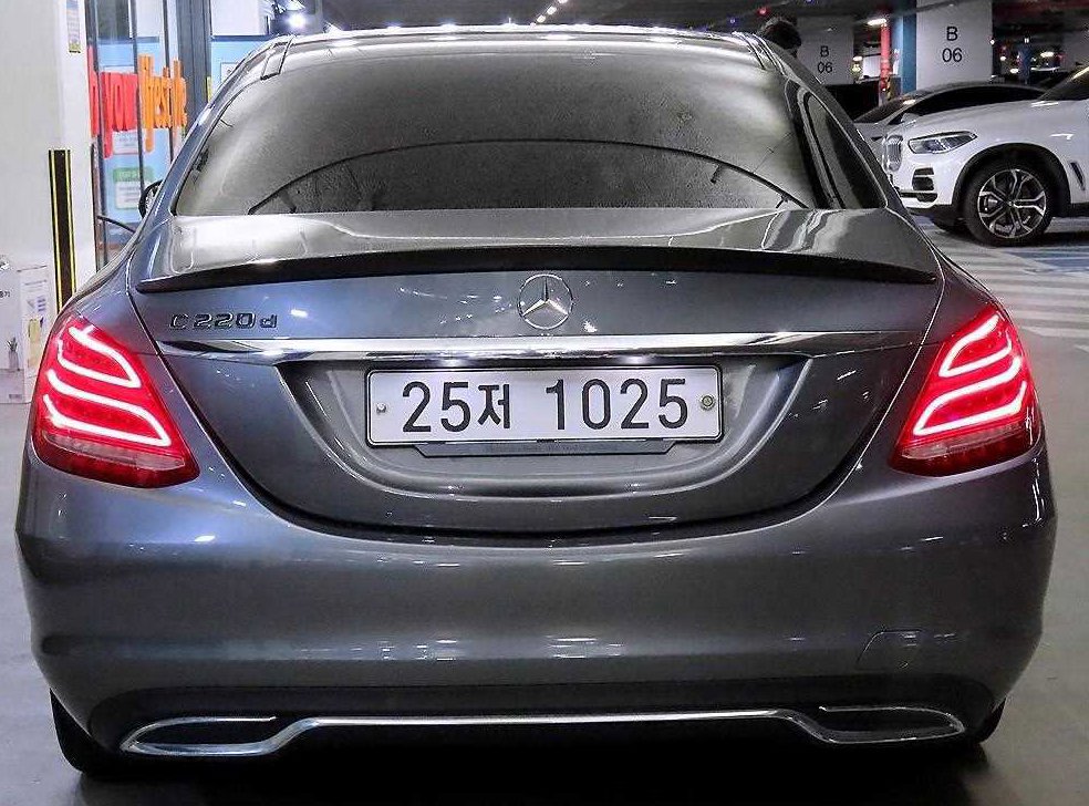벤츠 C 클래스 C220 d 아방가르드 사진 5
