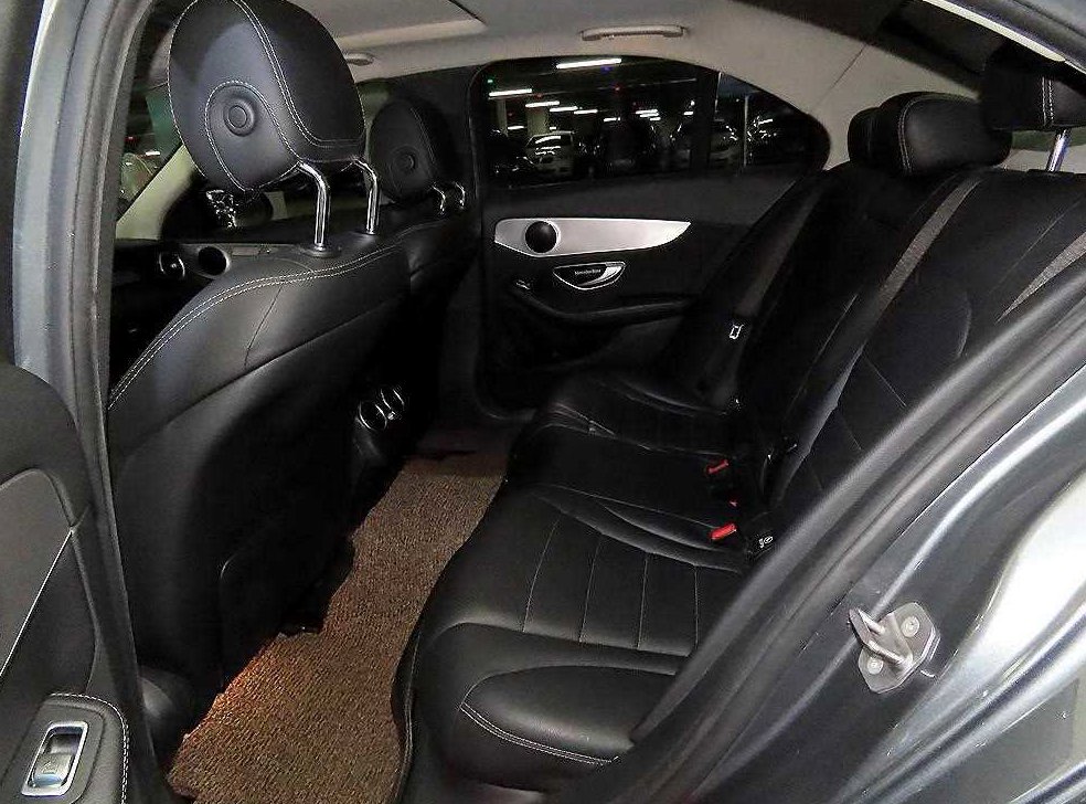 벤츠 C 클래스 C220 d 아방가르드 사진 7