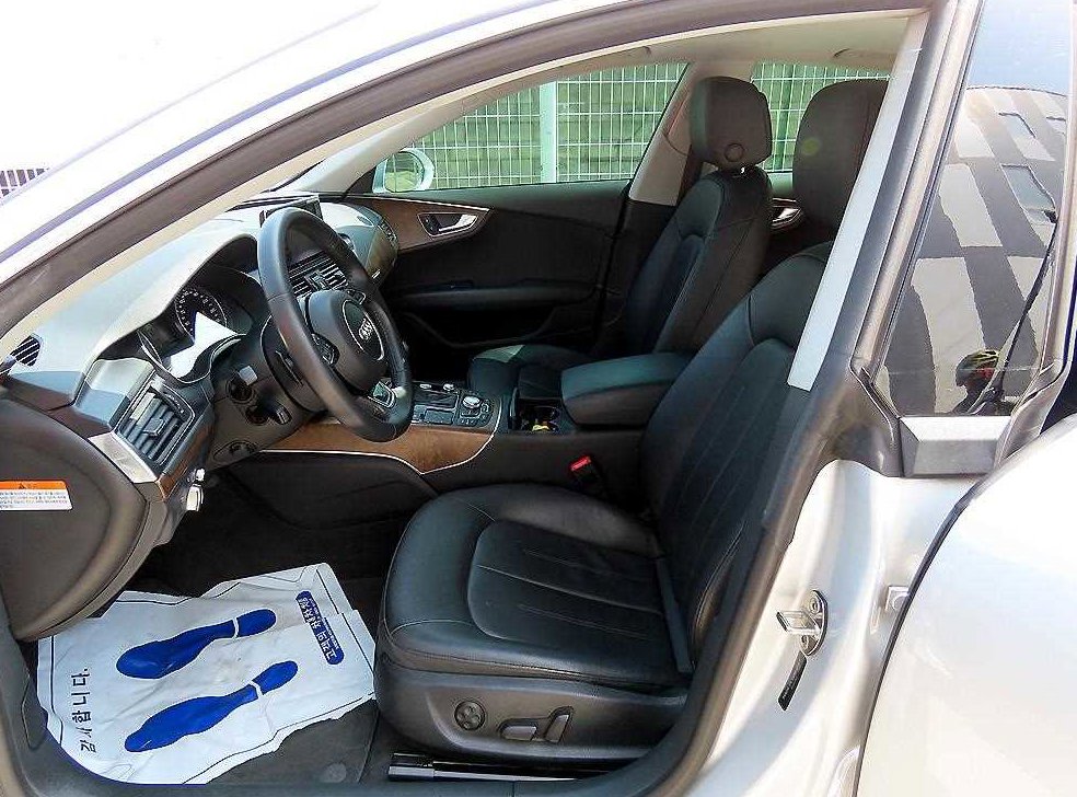 아우디 A7 3.0 TFSI 콰트로 다이나믹 사진 5