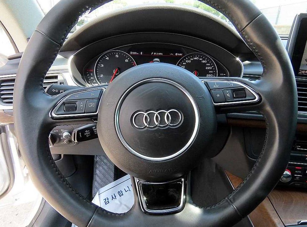 아우디 A7 3.0 TFSI 콰트로 다이나믹 사진 8