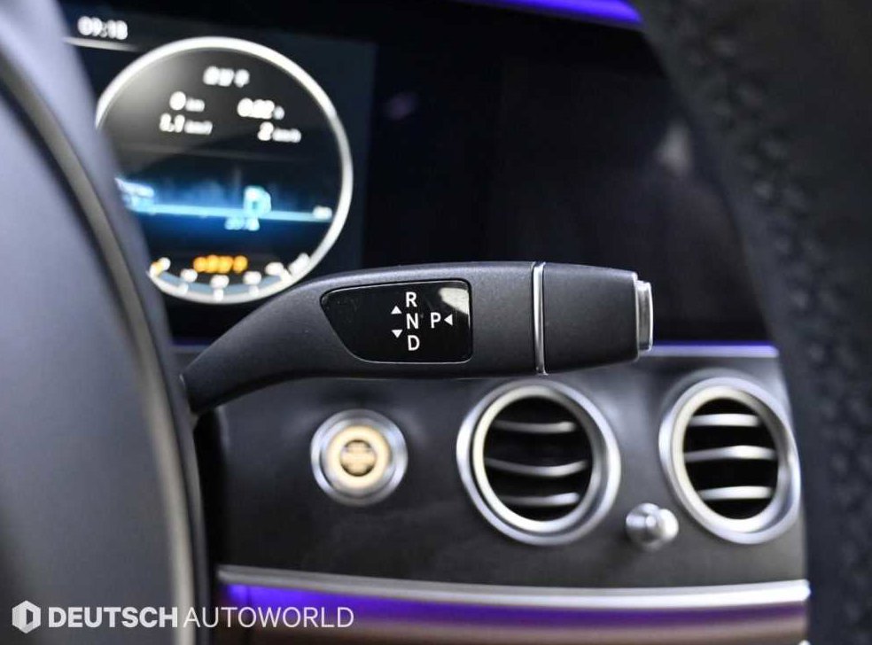 벤츠 E 클래스 E300 4MATIC 아방가르드 사진 9