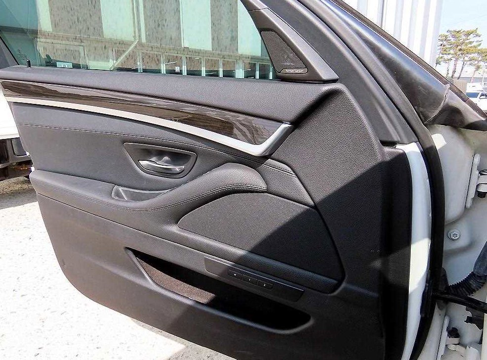 BMW 5시리즈 520d xDrive 사진 12