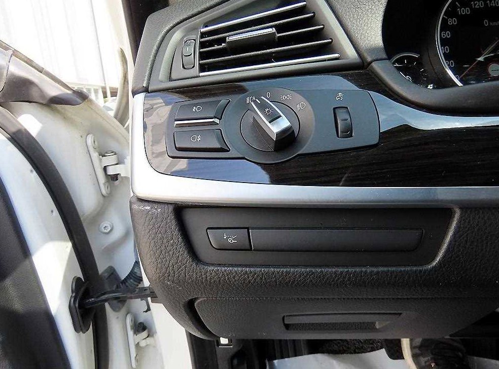 BMW 5시리즈 520d xDrive 사진 13