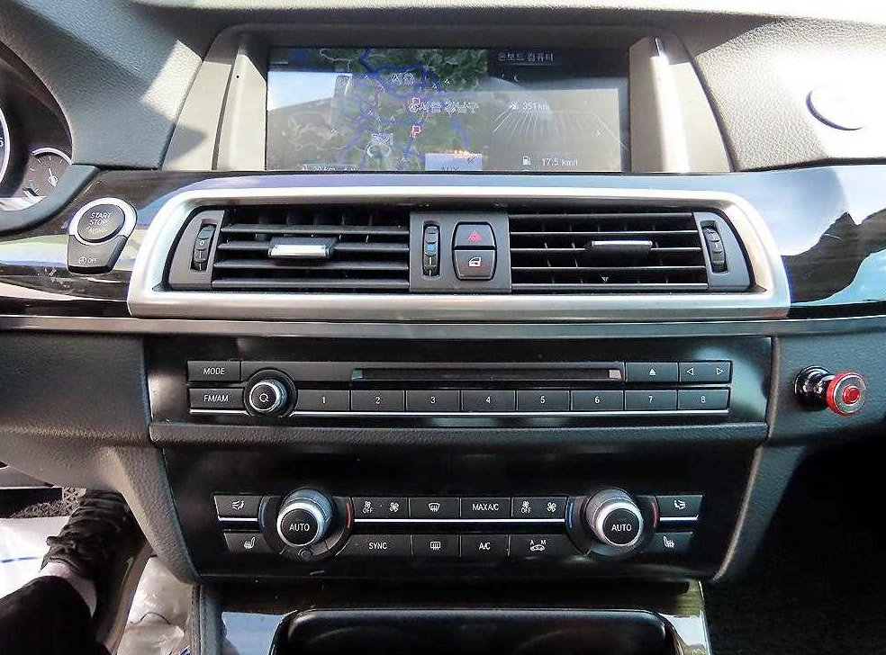 BMW 5시리즈 520d xDrive 사진 15