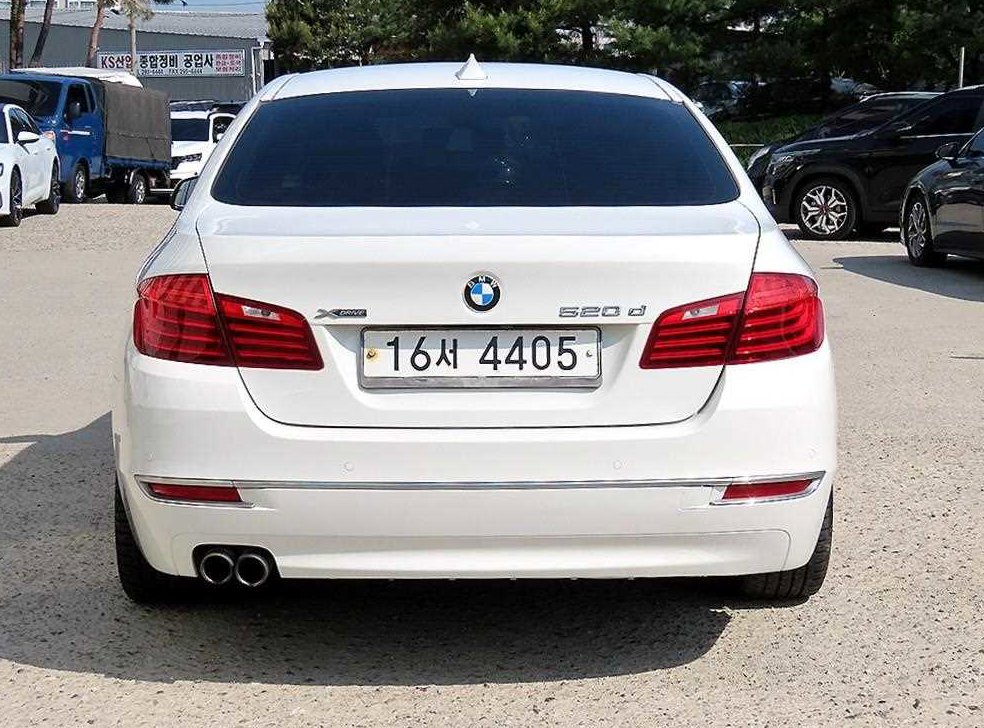 BMW 5시리즈 520d xDrive 사진 4