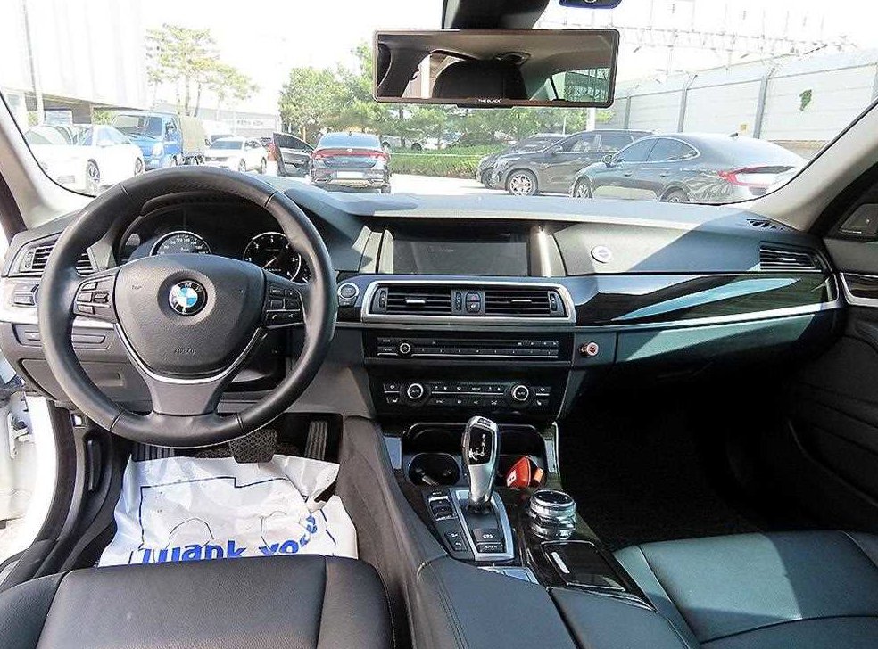 BMW 5시리즈 520d xDrive 사진 7