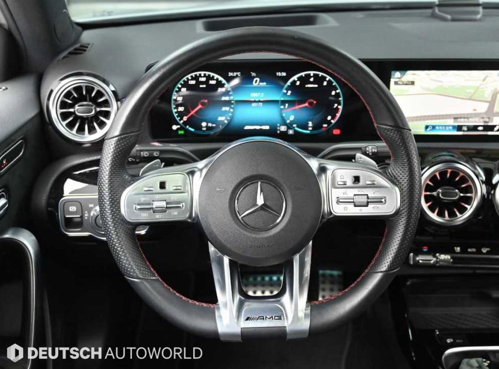 벤츠 A 클래스 AMG A45 4MATIC+ 해치백 사진 13