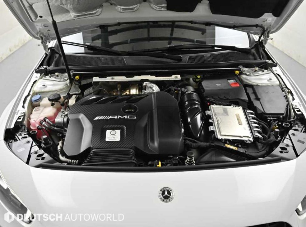 벤츠 A 클래스 AMG A45 4MATIC+ 해치백 사진 6