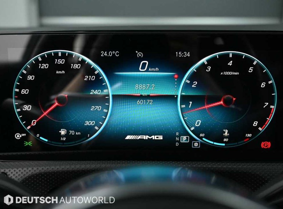 벤츠 A 클래스 AMG A45 4MATIC+ 해치백 사진 8