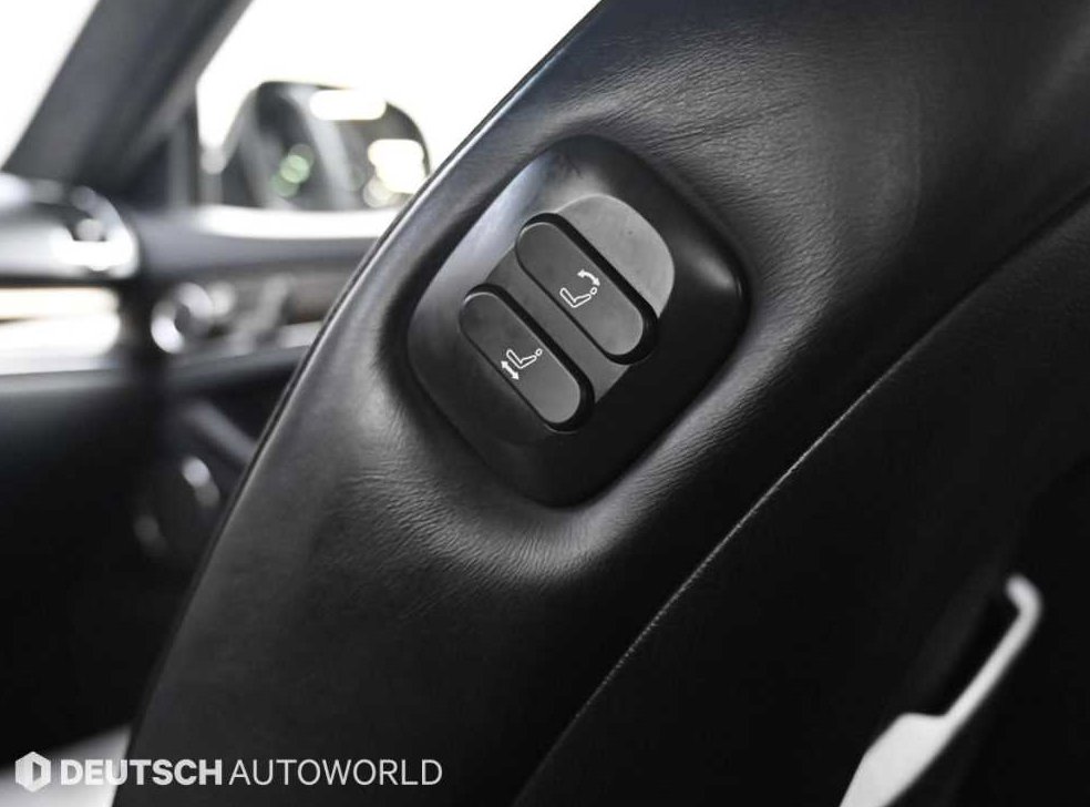 KG모빌리티(쌍용)  체어맨 가솔린 4WD CW600 4TRONIC 사진 17